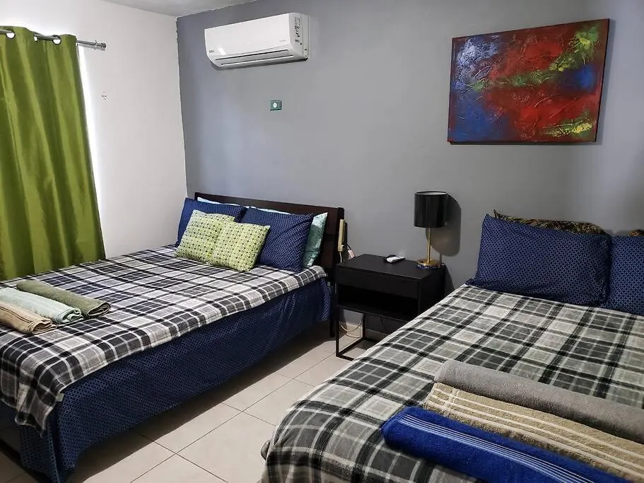 Comfy Apartment Close To The Beach! location